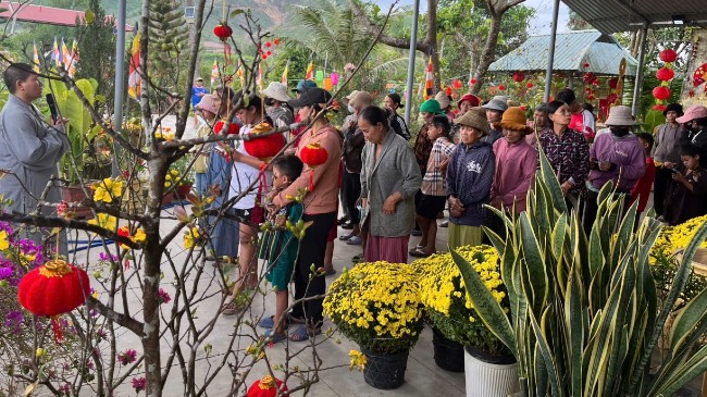 Hình ảnh cứu trợ đợt 2 Bính Ngọ